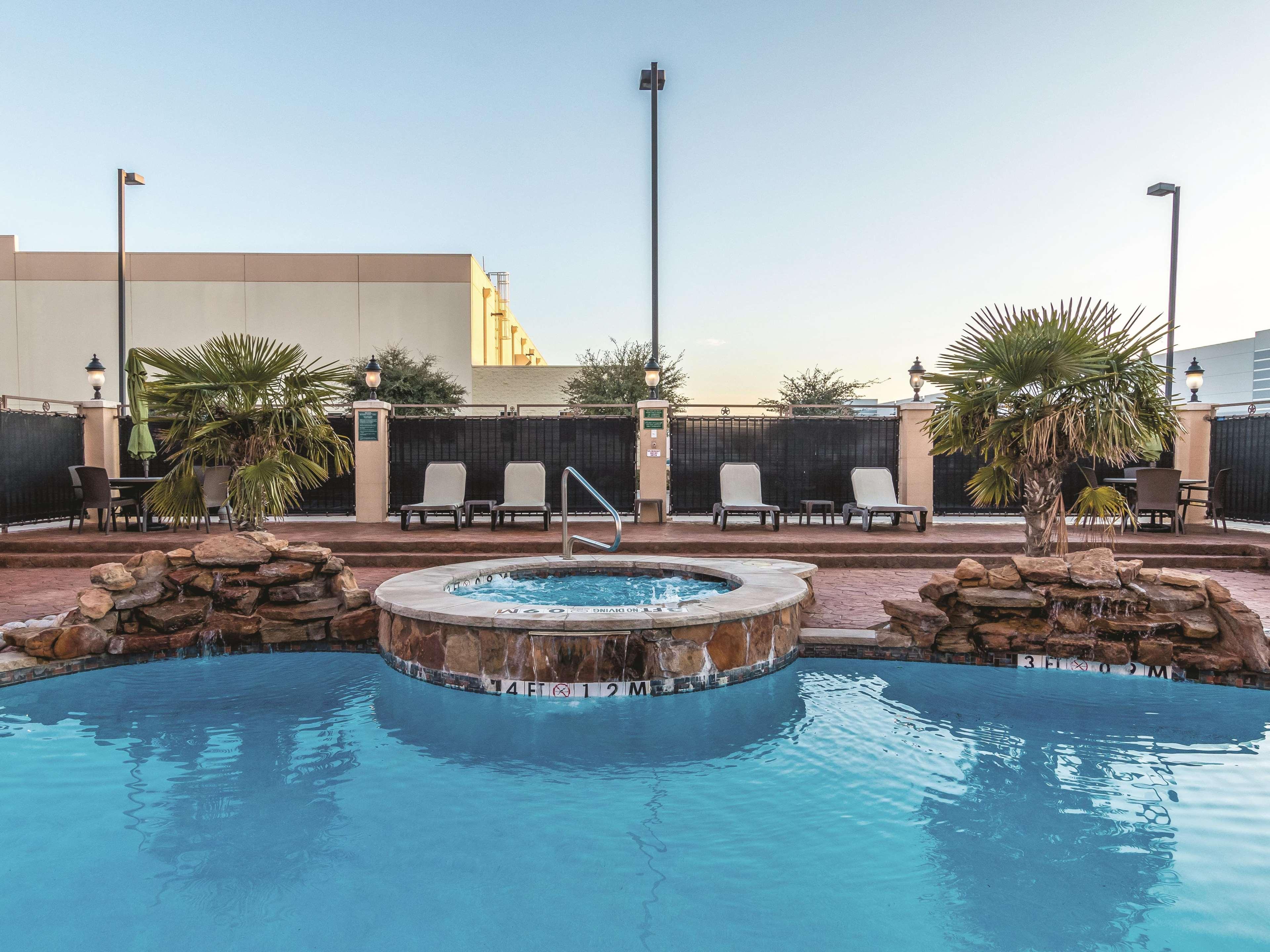 Готель La Quinta By Wyndham Dallas Grand Prairie South Екстер'єр фото